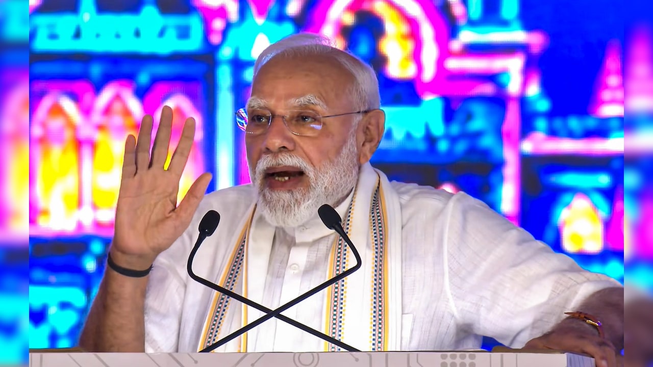 Man Held With Fake PMO ID At PM Event Venue In Mumbai Claims He Was Scammed