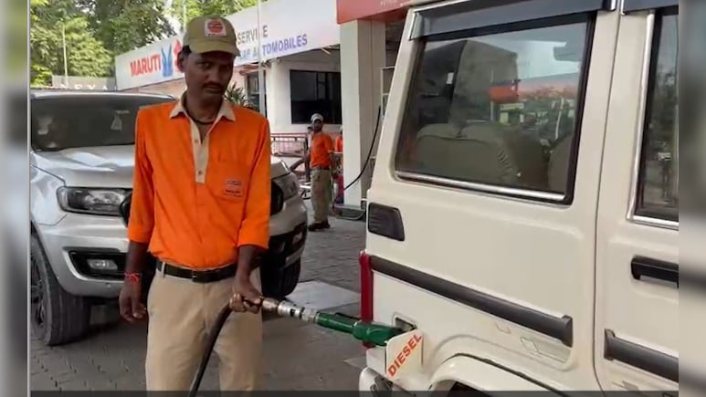 नोएडा-गाजियाबाद से गुरुग्राम-फरीदाबाद तक NCR में बिना PUCC नहीं मिलेगा पेट्रोल, 10 हजार का जुर्माना लगेगा, हाई सिक्योरिटी नंबर प्लेट भी अनिवार्य