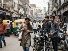 सड़क पर महिला या लड़की से छेड़खानी हो तो क्या है बचाव और नियम