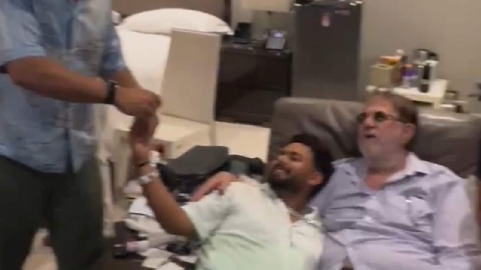 Did MS Dhoni Smoke Hookah In Party With Rishabh Pant? Viral Video Leaves Internet Buzzing