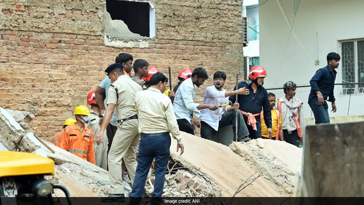 Venkateswara College To Remain Closed Today After Satya Niketan Building Collapse, Offers Food, Shelter