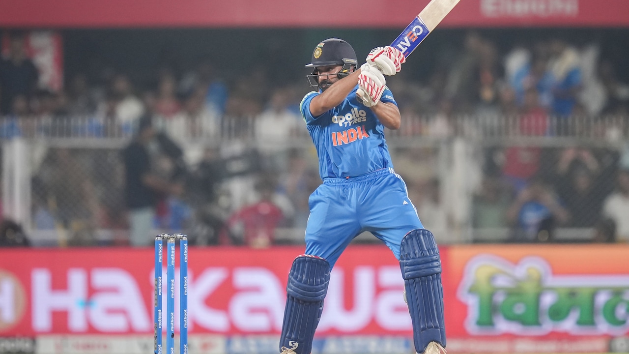 India vs West Indies LIVE Score, 2nd ODI: 4, 6, 6 - Rohit Sharma Smashes Fiery 50, Shubman Gill Dealing In Boundaries In Chase Of 406