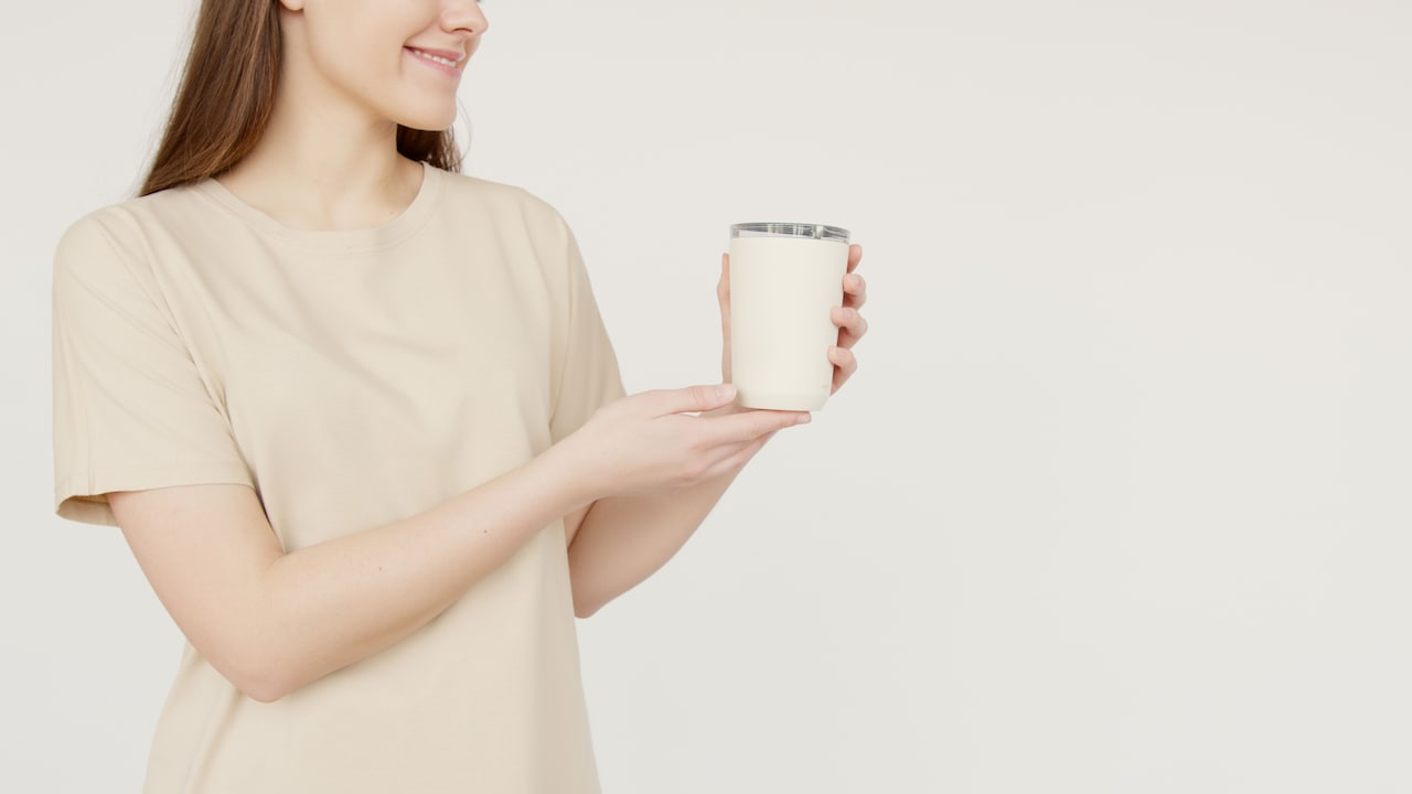 Stylish bottles and tumblers thatll motivate you to stay hydarted Stylish bottles and tumblers thatll motivate you to stay hydarted