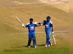 भारत-U19 vs ऑस्ट्रेलिया-U19: सहवाग के बेटे आर्यवीर ने दिखाया दम, यशवर्धन चौहान चमके, 50 ओवर में बने 341 रन