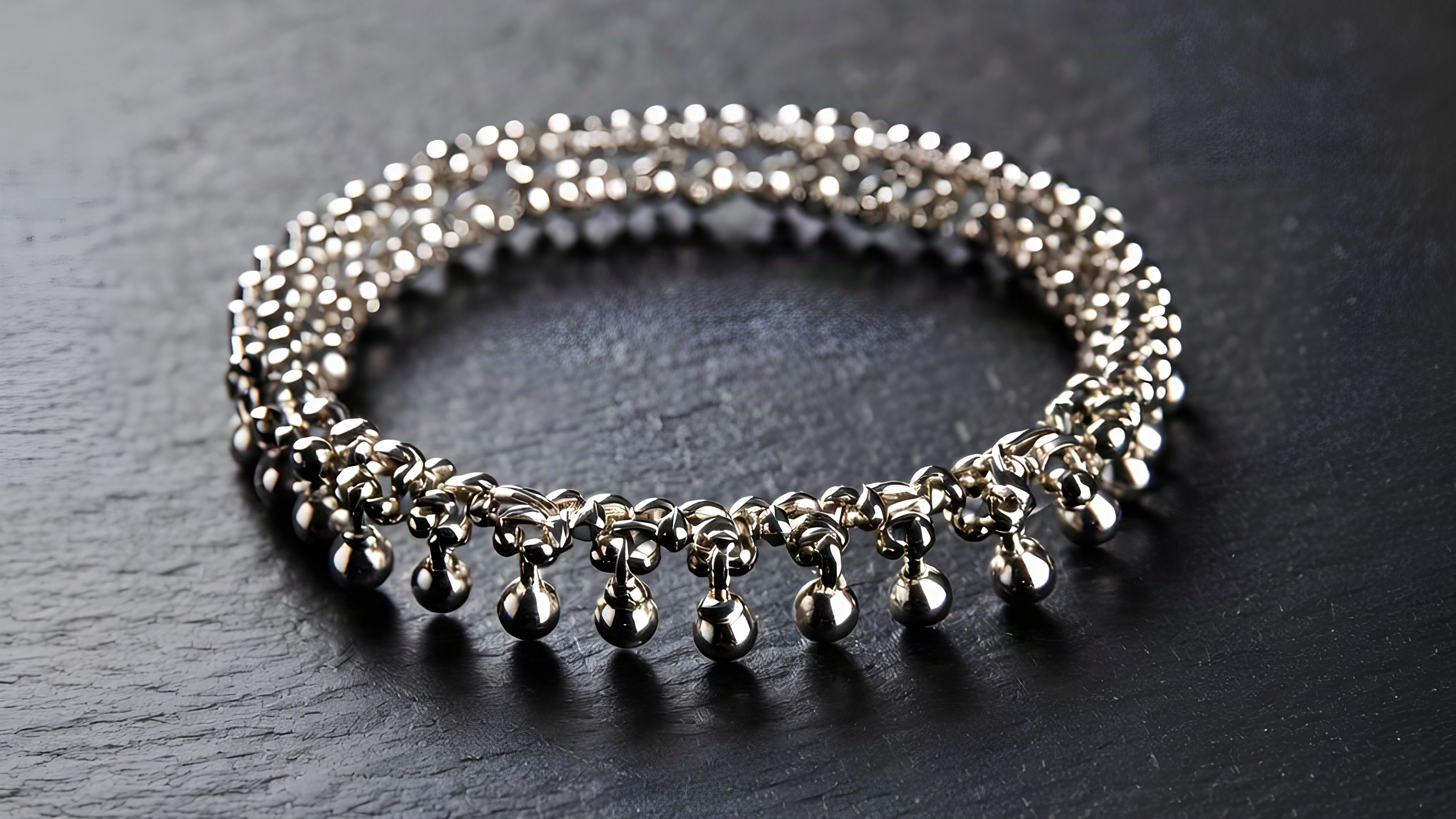 Top 5 Anklets and Payals for a Festive Finishing Touch Top 5 Anklets and Payals for a Festive Finishing Touch