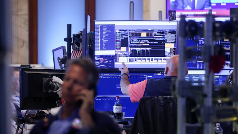 Wall Street Highlights: S&P 500, Nasdaq Bounce Back From Fed Decision Slump As Oil Falls