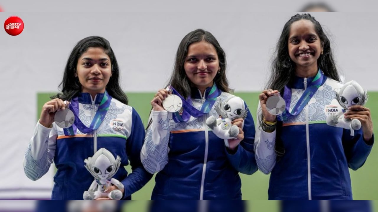 एशियन गेम्स: मेडल जीतने से पहले 2 घंटे की ऐसी परीक्षा, शूटर्स को करना पड़ा फोन बंद, साथ रखना पड़ा नेक पिलो