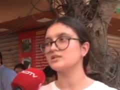 पीजी पर चल रहा हथौड़ा, मालिक नहीं लौटा रहे सिक्योरिटी का पैसा, रहने-खाने की दिक्कत अलग