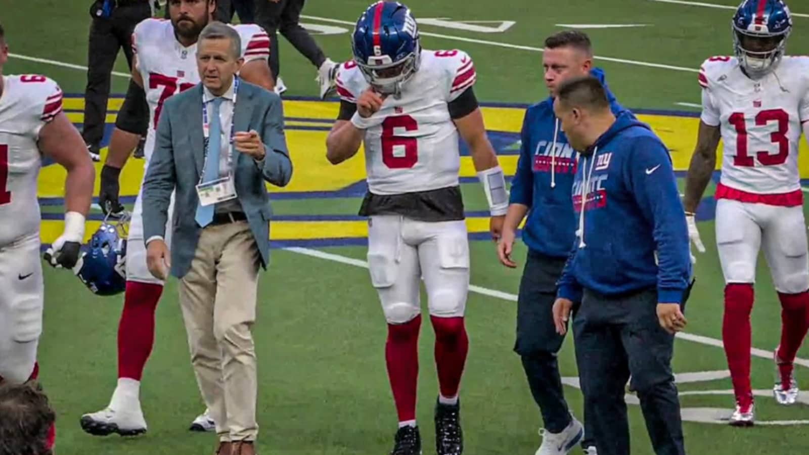 Jaxson Dart Knee Injury: How A Third-Down Play Changed Monday Night Football Against The Rams