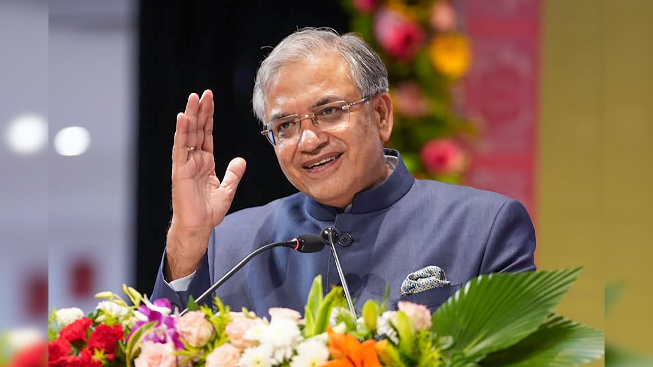 CEC ज्ञानेश कुमार के खिलाफ महाभियोग? हटाना मुश्किल, फिर प्रस्ताव लाने के पीछे विपक्ष की रणनीति क्या?