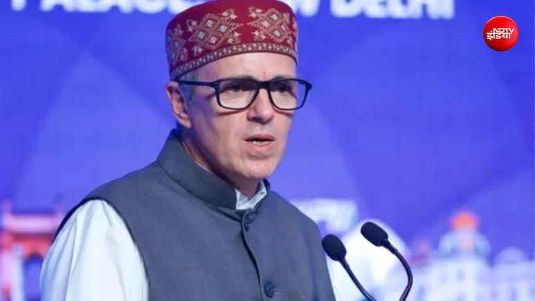 हमने वंदे मातरम को कभी नहीं अपनाया, पर पूरे गीत के दौरान सम्मान में खड़े रहेंगे: उमर अब्दुल्ला
