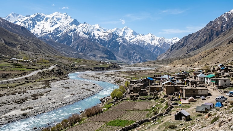 Driving To Leh? Here's Why Travellers Spend A Night In Jispa First