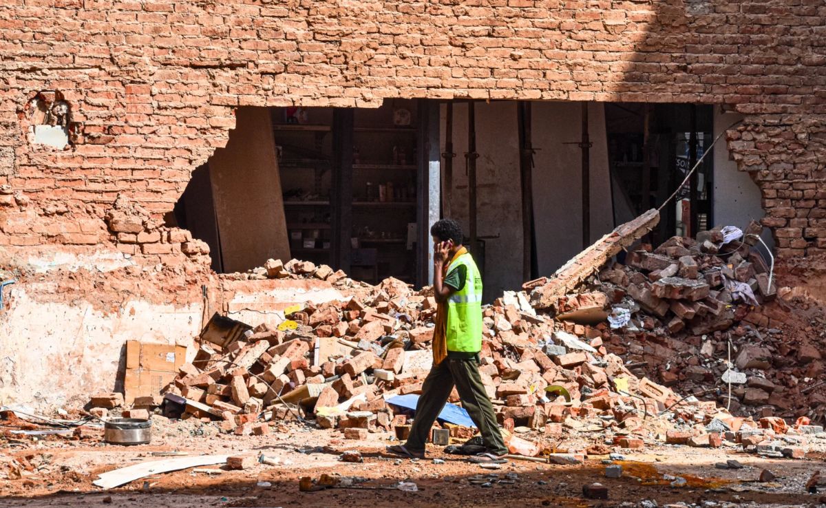Satya Niketan Building Collapse Reveals Delhi's Fatal Blind Spot