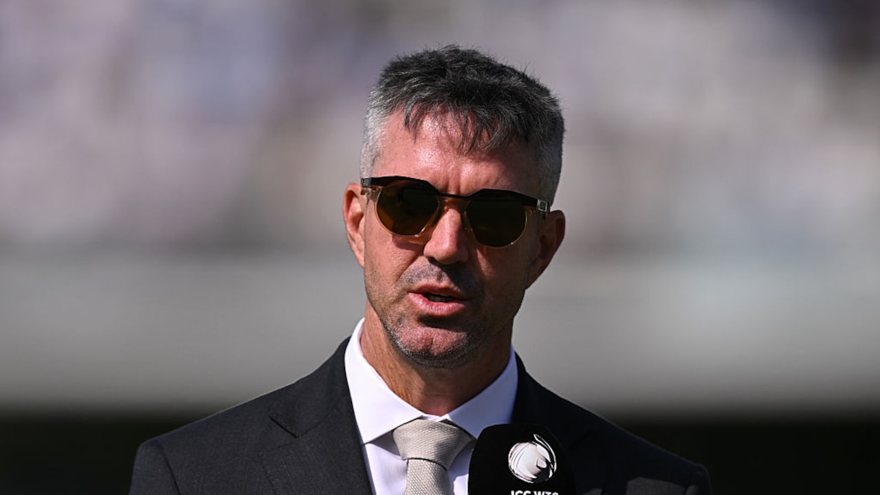 Kevin Pietersen Brutally Mocks Pakistan After Mass Sackings: "Maybe Toss Should Start The Night Before"