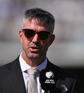 Kevin Pietersen Brutally Mocks Pakistan After Mass Sackings: "Maybe Toss Should Start The Night Before"