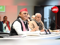 सपा के प्रवक्ता टीवी पर आखिर ऐसा क्या बोल गए कि पार्टी को रोकना पड़ा