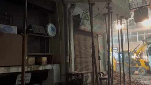 Delhi Building Collapse: Civic Body Seals Adjoining Building