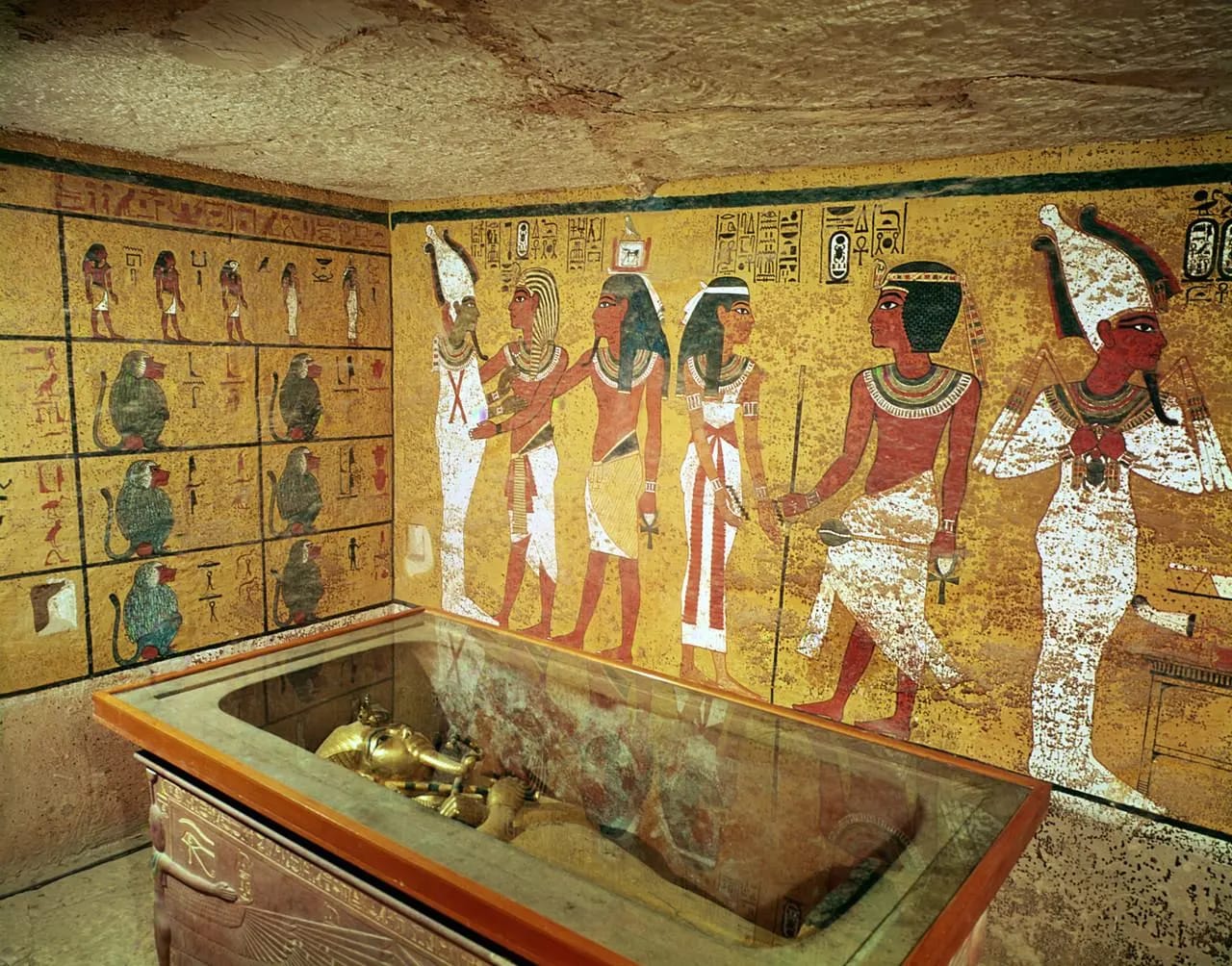 king tutankhamun tomb discovery pharaoh mummy curse story how howard carter made history