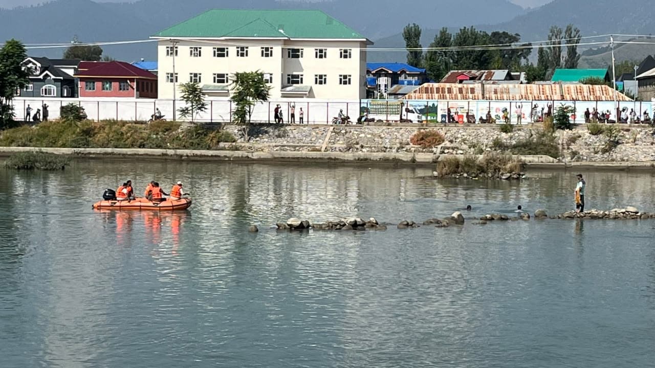 SDRF teams and local volunteers continue their search for Momin on the fourth day of the operation. SDRF teams and local volunteers continue their search for Momin on the fourth day of the operation.