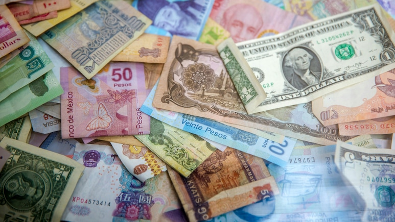 RBI's Forex Swap Window Draws Record $143.6 Billion To Shore Up Rupee