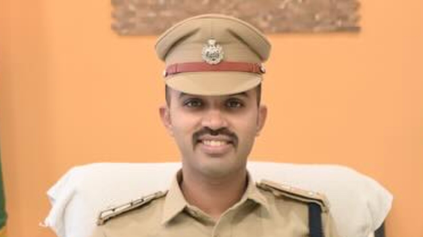 सरकारी स्‍कूल से पढ़कर IPS बने सफीन हसन, अब गणपत‍ि बप्‍पा की भक्ति में ...