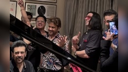 Watch: Adnan Sami Jams On <i>Maine Poocha Chand Se</i> With Javed Ali, Shaan At Wife Roya's Birthday Party. Courtesy: Irfan Pathan