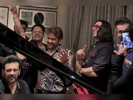 Watch: Adnan Sami Jams On <i>Maine Poocha Chand Se</i> With Javed Ali, Shaan At Wife Roya's Birthday Party. Courtesy: Irfan Pathan