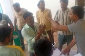 शिक्षा का सौदा! सरकारी स्कूल की 5 क्विंटल किताबें कबाड़ में बेचने निकले शिक्षक, ग्रामीणों ने किया हंगामा