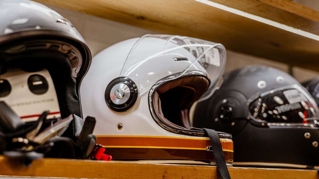 7 Full-Face Helmets For Daily Two-Wheeler Commutes 7 Full-Face Helmets For Daily Two-Wheeler Commutes