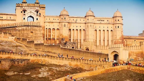 World Tourism Day 2026: राजस्थान घूमने वालों के लिए खुशखबरी, आमेर महल-जंतर मंतर समेत इन जगहों पर आज फ्री एंट्री