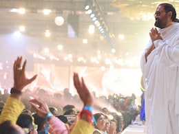 11 Professionals Take Lifelong Vow, 60 Projects Launched as Gurudevshri Rakeshji Turns 60