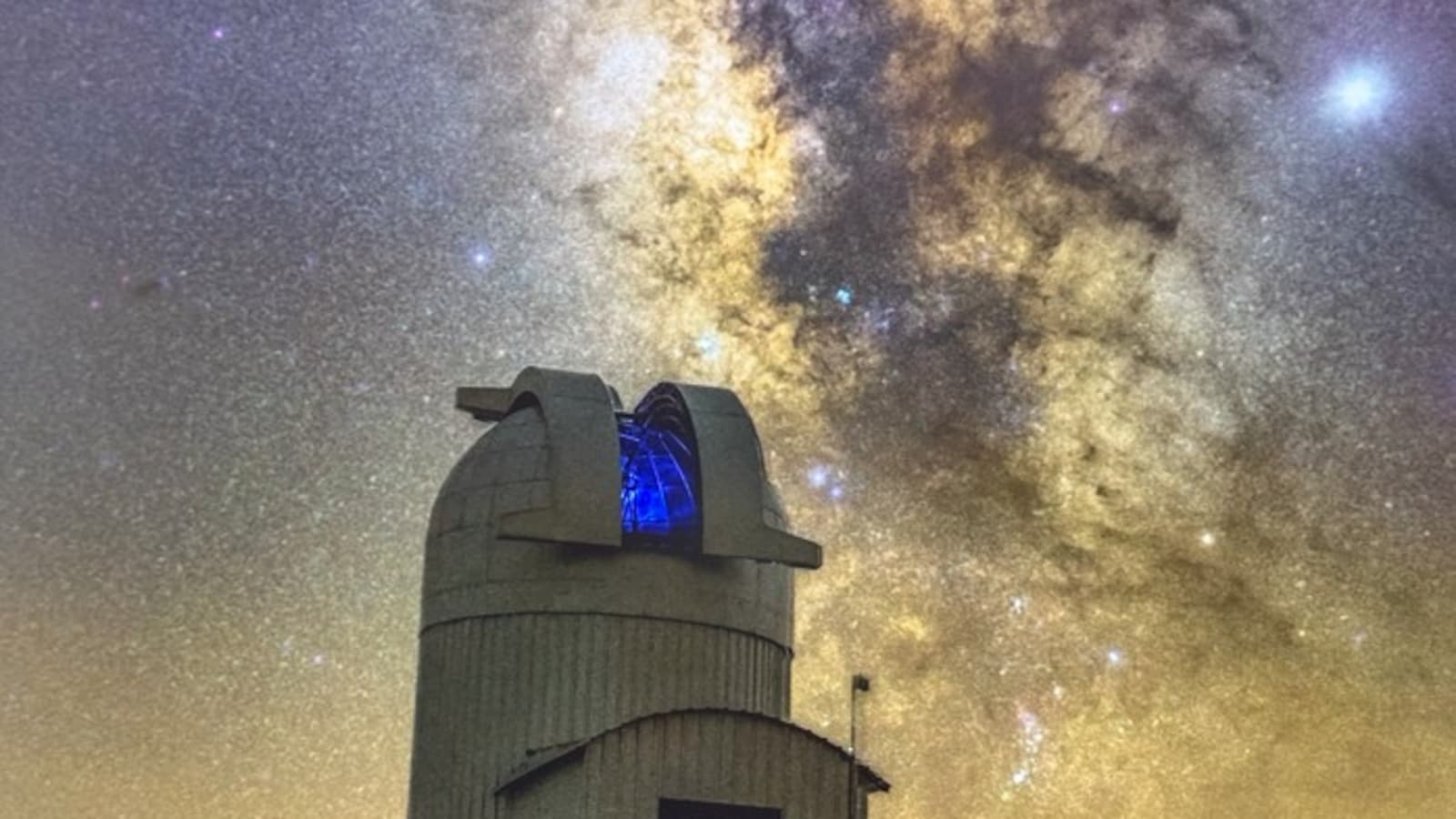 ラダックの星空の下、女性宇宙大使が新たな希望を見つける