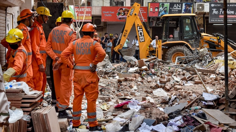 Death Toll Hits 7 In Satya Niketan Collapse; Delhi Police Arrests Building Owner, Family