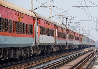 ट्रेन में जाने से पहले ही बदल सकेंगे अपनी सीट, 13 साल की शिरीन ने बनाया CoSeat, जानें कैसे करता है काम