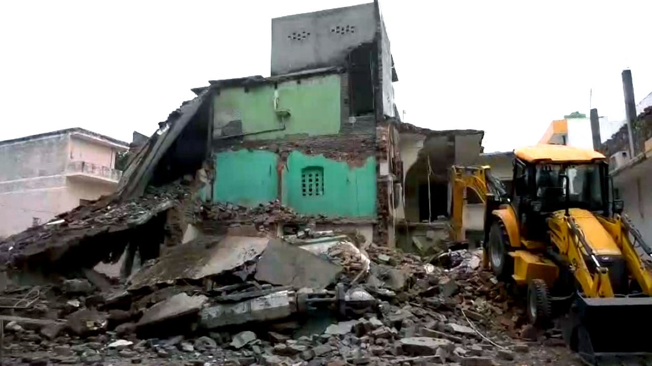 Bulldozers Demolish Mosque In Saharanpur Collectorate Complex