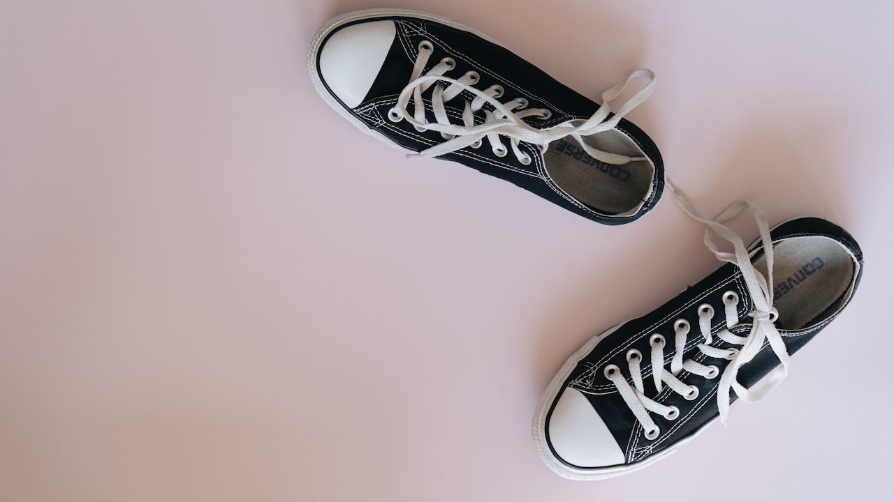 10 Reasons Canvas Shoes Lose Shape After Washing And How To Fix It 10 Reasons Canvas Shoes Lose Shape After Washing And How To Fix It