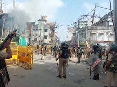 Tear Gas, Lathi Charge In Protesters vs Cops Over Ujjain Mosque Demolition