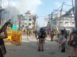 Tear Gas, Lathi Charge In Protesters vs Cops Over Ujjain Mosque Removal