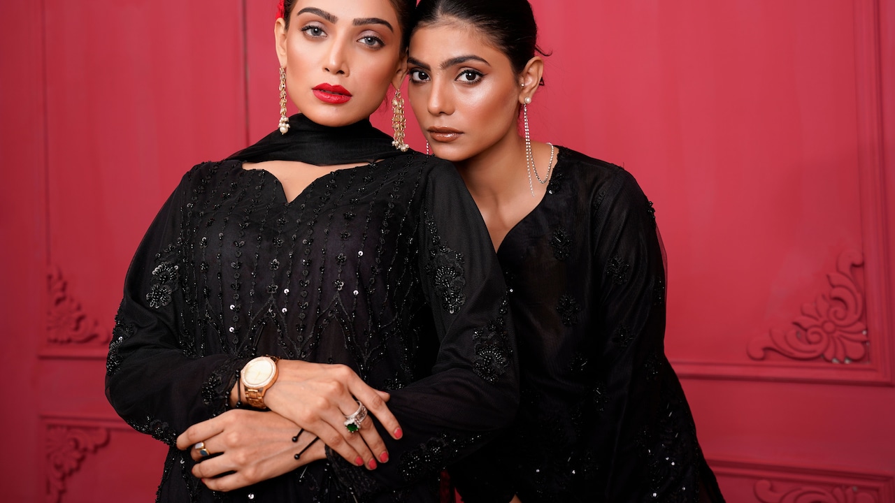 Why Do Black Clothes Fade So Fast? 10 Everyday Habits To Avoid
