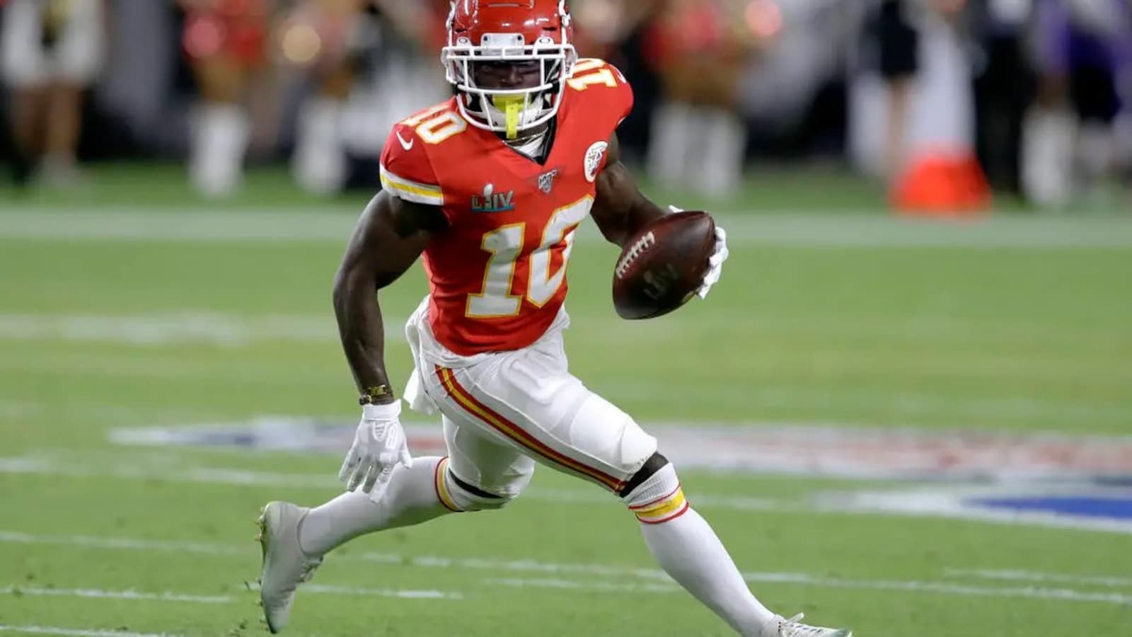 Will Tyreek Hill Return To The Kansas City Chiefs In October? The Latest Buzz Has Fans Talking