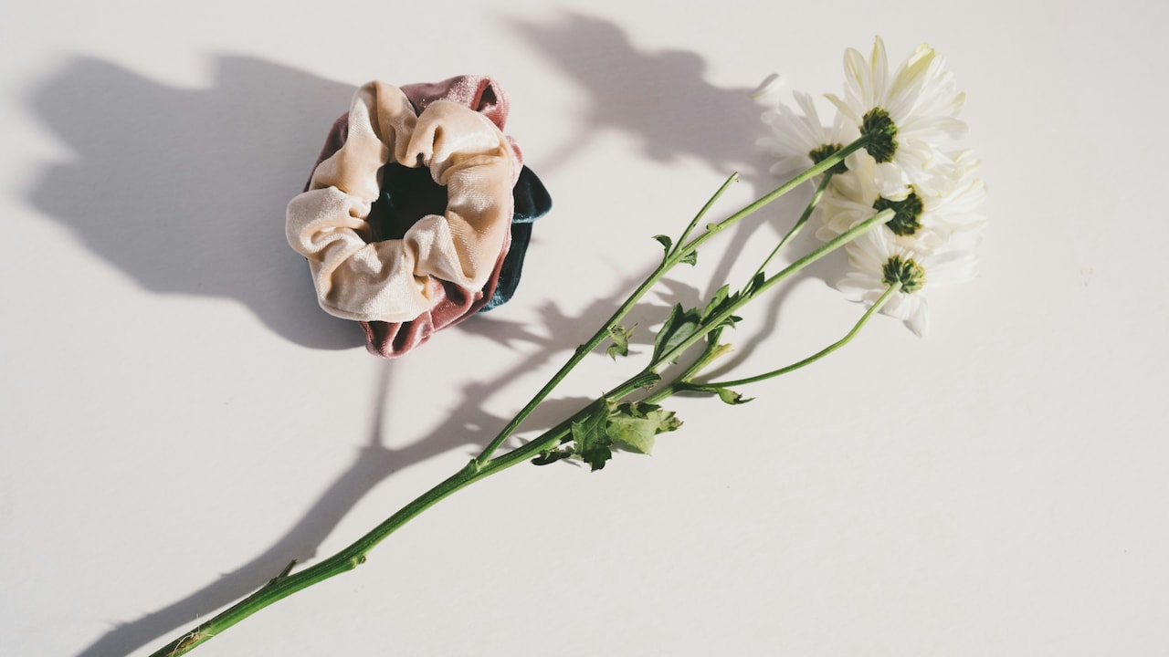 10 Reasons Scrunchies Lose Their Stretch And How To Keep Them Tight 10 Reasons Scrunchies Lose Their Stretch And How To Keep Them Tight