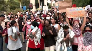 "These Roads Belong To Us": LSR Women March To Reclaim Their Streets