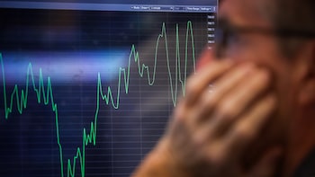 Tremors From AI To Oil Boost Popular Hedge Fund Dispersion Trade