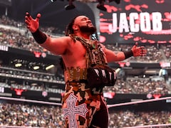 Jacob Fatu Taken Away In Ambulance Following Car Incident After WWE RAW