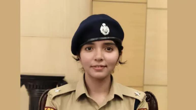 Meet Gen Z IPS Officer Jaya Sharma Who Is An IIT Delhi Graduate, Ex-Haryana DSP