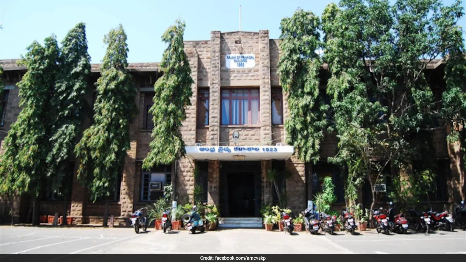 Two Postgraduate Medical Students Die by Suicide at Andhra Medical College
