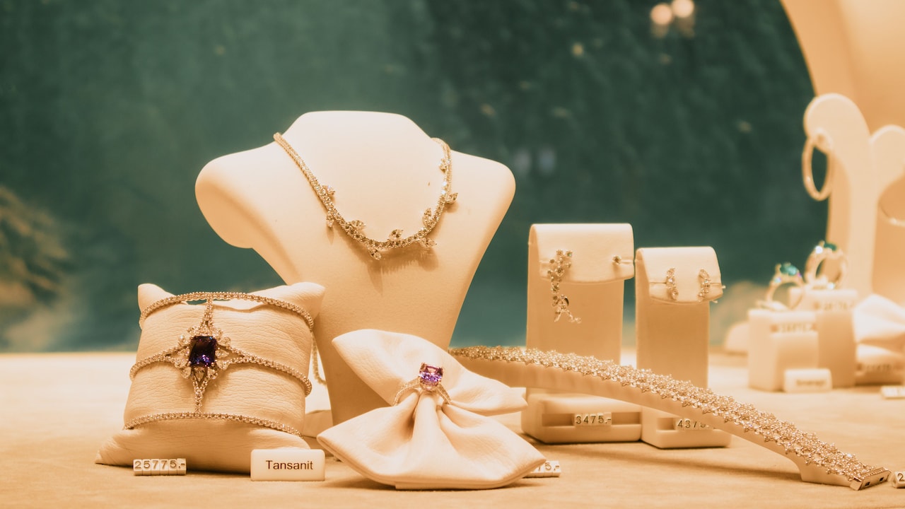 10 Ways You May Be Storing Costume Jewellery Wrong And Causing Tarnish 10 Ways You May Be Storing Costume Jewellery Wrong And Causing Tarnish