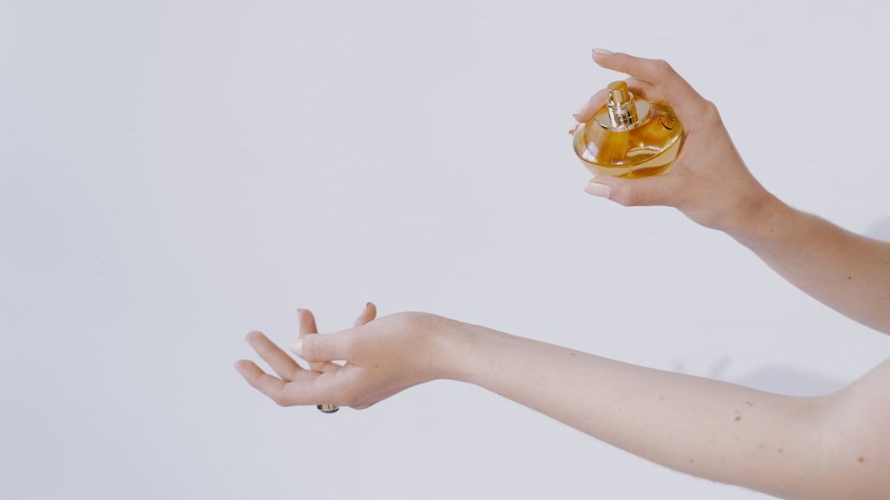 Body Mist Vs Perfume Key Differences Body Mist Vs Perfume Key Differences