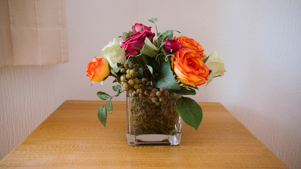 Do Artificial Flowers Fade Over Time? 10 Home-Decor Myths Explained Do Artificial Flowers Fade Over Time? 10 Home-Decor Myths Explained