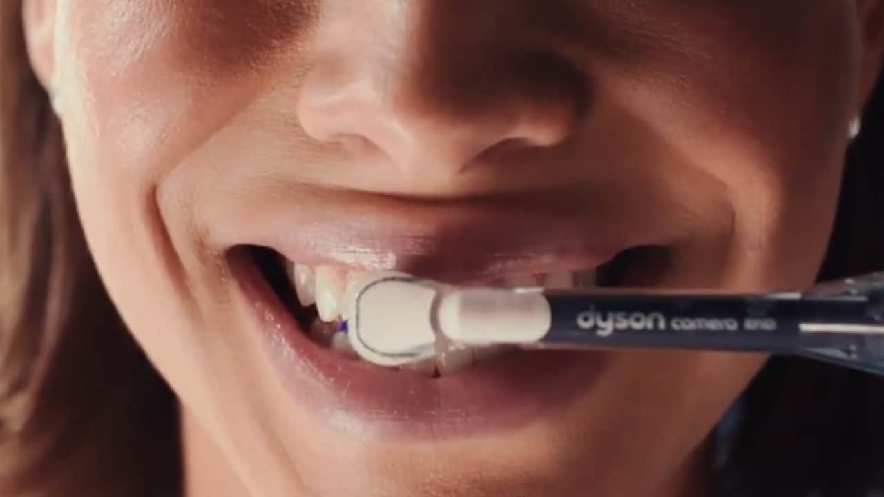 50 हजार का टूथब्रश! ब्रश करते हुए फोन पर देखें मुंह के अंदर का नजारा, Dyson ने किया लॉन्च